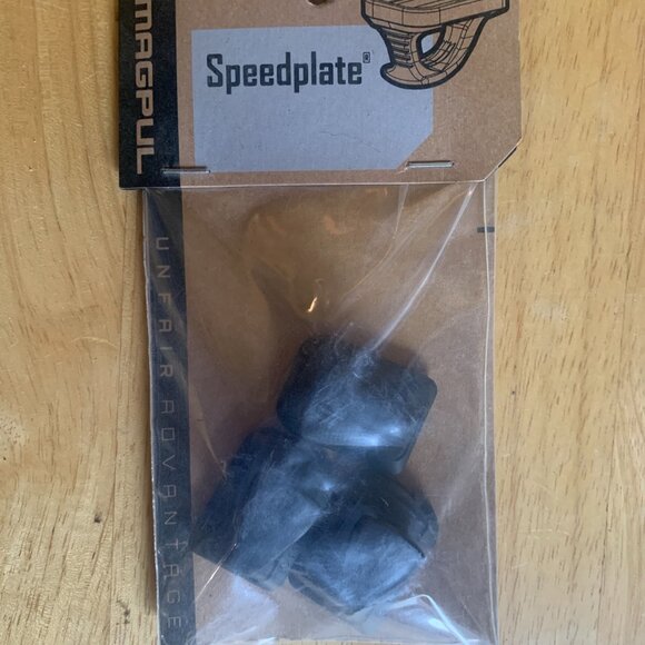 Polymer 3 Pack Magpul SpeedPlate – GLOCK 9mm .40 S&W accessory, shooting sport - Picture 1 of 7
